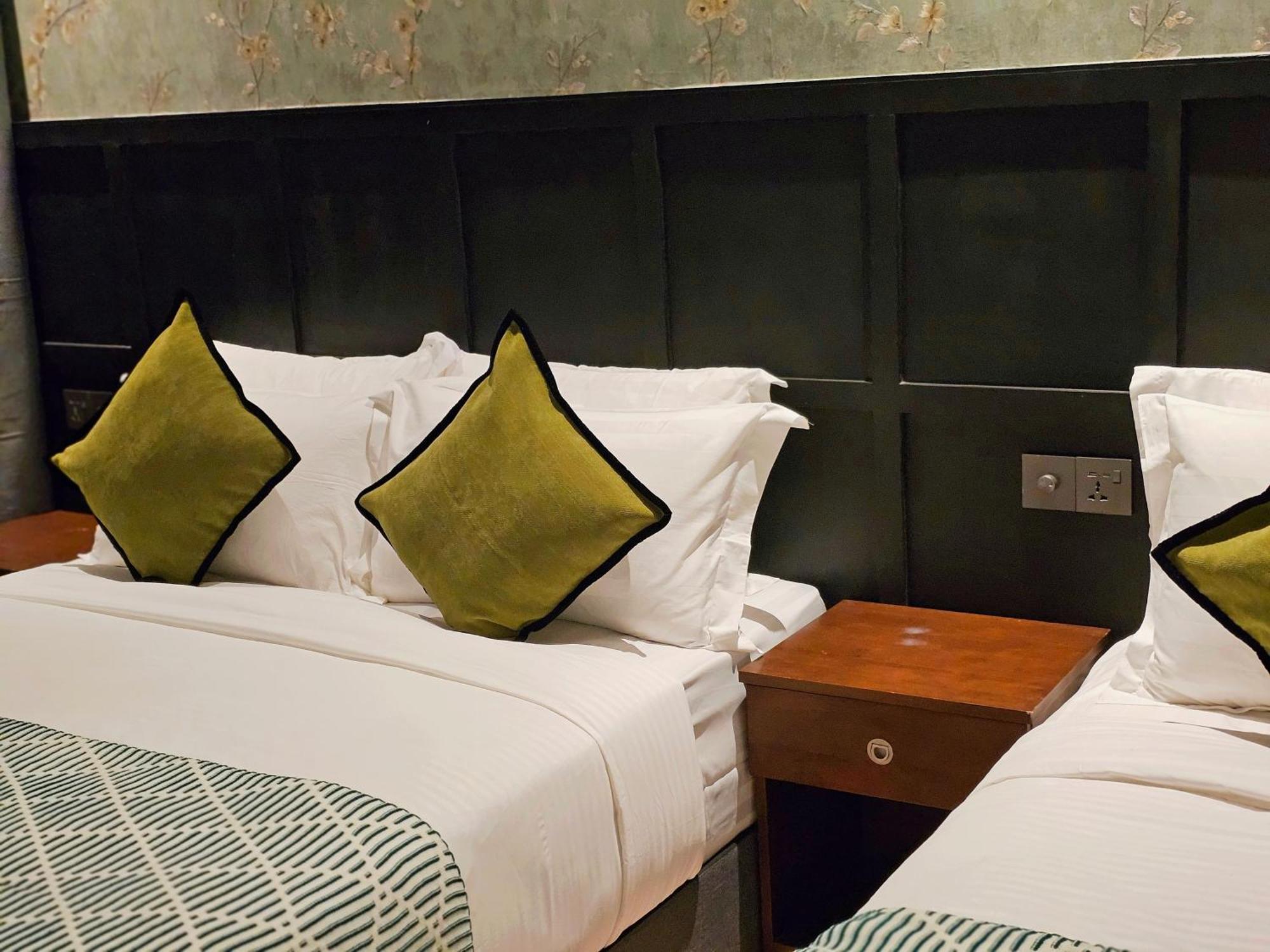รียูเนียน คาร์นาร์วัน Hotel จอร์จทาวน์ ภายนอก รูปภาพ