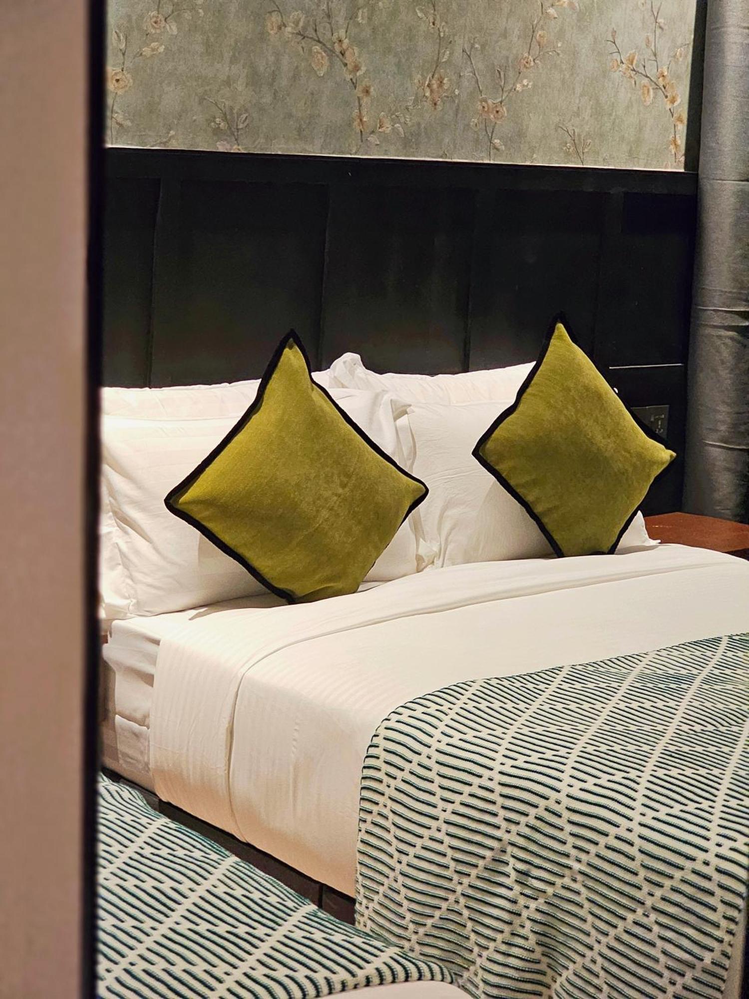 รียูเนียน คาร์นาร์วัน Hotel จอร์จทาวน์ ภายนอก รูปภาพ